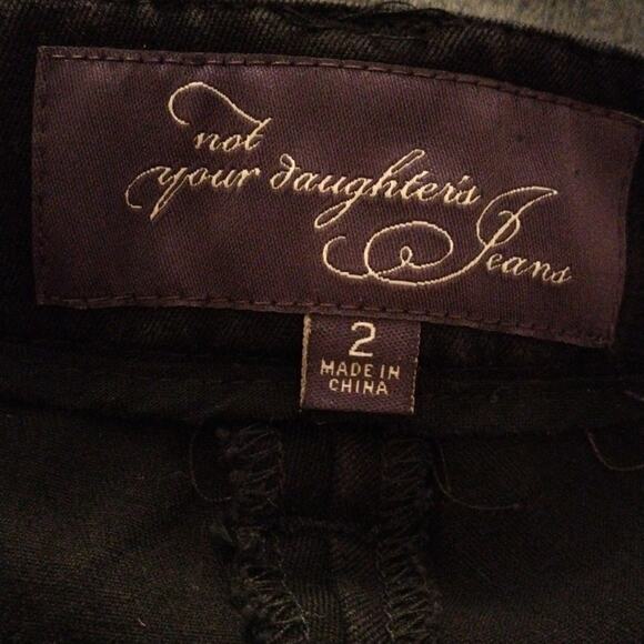 NYDJ BLACK Jeans Sz 2 Straight 28W 33L Spandex Stretch Preppy Coastal Cotton - Picture 3 of 10